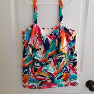 BNWT Catalina tankini top